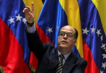 Alertan de una persecución del Gobierno venezolano contra jefe del Parlamento Fotografía de archivo (07/08/2017), del presidente de la Asamblea Nacional (AN) de Venezuela, el diputado Julio Borges