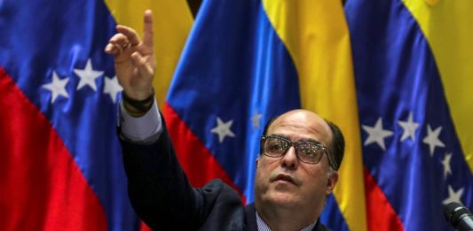 Fotografía de archivo (07/08/2017), del presidente de la Asamblea Nacional (AN) de Venezuela, el diputado Julio Borges