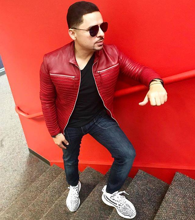El cantante estadounidense Larry Hern&aacute;ndez. (foto Facebook Larry Hern&aacute;ndez)