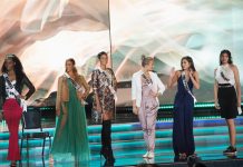 Miss Universo, donde aparecen de izquierda a derecha, las candidatas de Bahamas, Yasmine Cooke; de Barbados, Lesley Chapman-Andrews; de Venezuela, Keysi Sayago; de Suecia, Frida Fornander; de Filipinas, Rachel Peters, y de Uruguay, Marisol Acosta, durante un ensayo en el The AXIS at Planet Hollywood de Las Vegas.