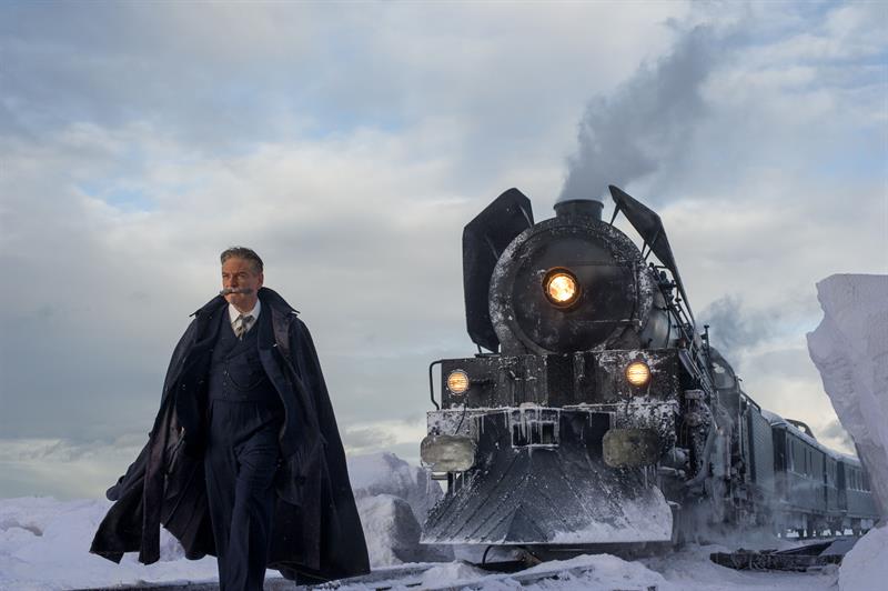 Kenneth Branagh como Hercule Poirot, durante una escena de la pel&iacute;cula "Murder on the Orient Express", 