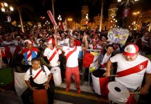 Telemundo transmitirá el partido de repechaje Perú vs Nueva Zelanda Perú recibe a Nueva Zelanda en el partido de vuelta y su última oportunidad de clasificar a la Copa Mundial de la FIFA luego de 36 años