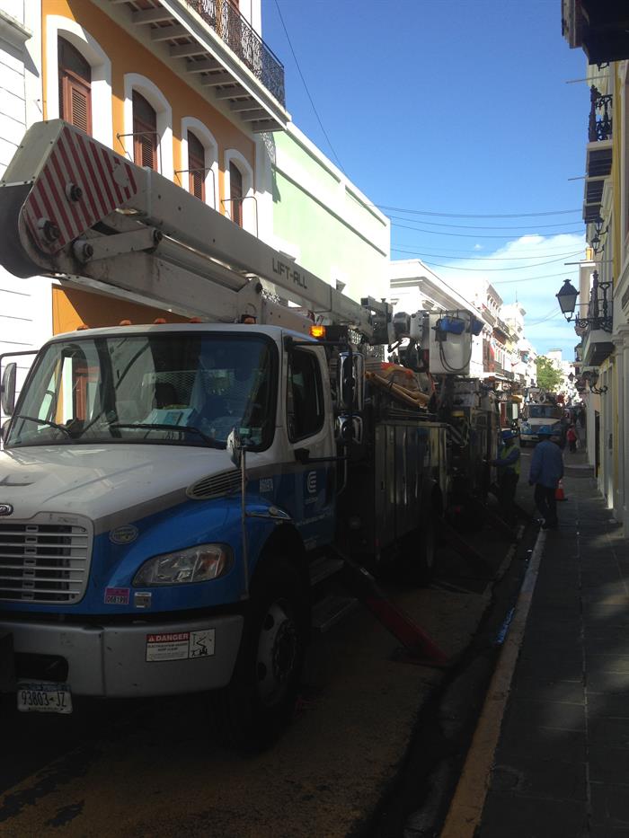 Despu&eacute;s del paso del hurac&aacute;n Mar&iacute;a la vida del puertorrique&ntilde;o es otra a la anterior al cicl&oacute;n con una cotidianeidad marcada por el ruido de generadores, la falta de luz, el uso de efectivo, cierre de tiendas y restaurantes y la precariedad en el mercado laboral.