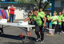 Actividades de bienvenida a los chicos de la Escuela Eugenio M. de Hostos, Puerto Rico. (foto twitter @EDUCACIONPR)