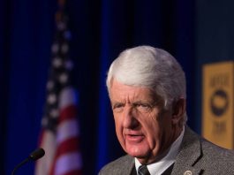 Rob Bishop, presidente de la Comisión de Recursos Naturales de la Cámara de Representantes de EEUU. (foto Facebook @RepRobBishop)