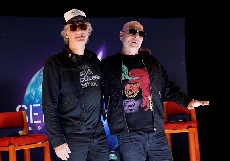 Los integrantes del grupo argentino Soda Stereo, Charly Alberti y Zeta Bosio. 