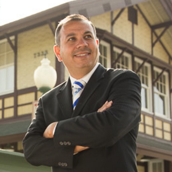 El senador hispano Tony Mendoza. Foto Twitter.