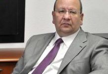 La oposición venezolana afronta nuevas exigencias y retos de cara al diálogo El opositor Vicente Díaz
