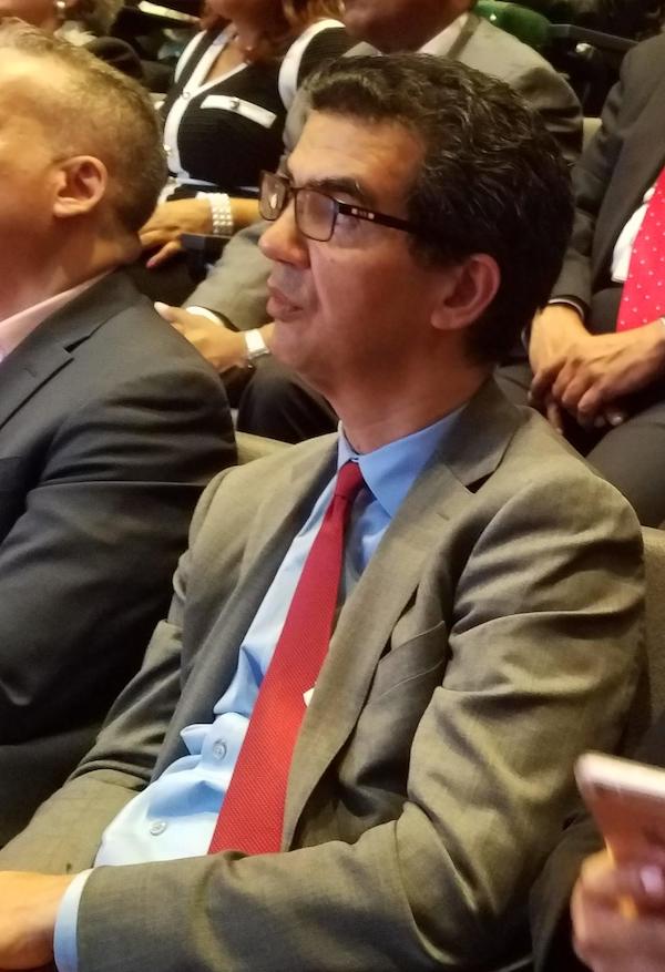 YDANIS RODRIGUEZ, MIRA EL FUTURO: &ldquo;La ciudad deber&iacute;a designar a un jefe de departamento latino si queremos continuar los esfuerzos para construir una fuerza policial que la refleje e inspirar a nuevas generaciones de polic&iacute;as de diversos or&iacute;genes&rdquo;.