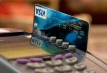 Detienen a latino por falsificar hasta mil tarjetas de crédito al día Agentes federales detuvieron en Colorado a un hispano residente en el sur de Florida por dirigir una operación de falsificación de hasta mil tarjetas de crédito diarias