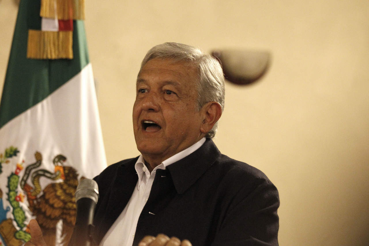 Andr&eacute;s Manuel L&oacute;pez Obrador desat&oacute; una intensa pol&eacute;mica al afirmar que analiza una amnist&iacute;a a capos del narcotr&aacute;fico tras una d&eacute;cada de guerra a los c&aacute;rteles que ha dejado cuando menos 150.000 muertos.
