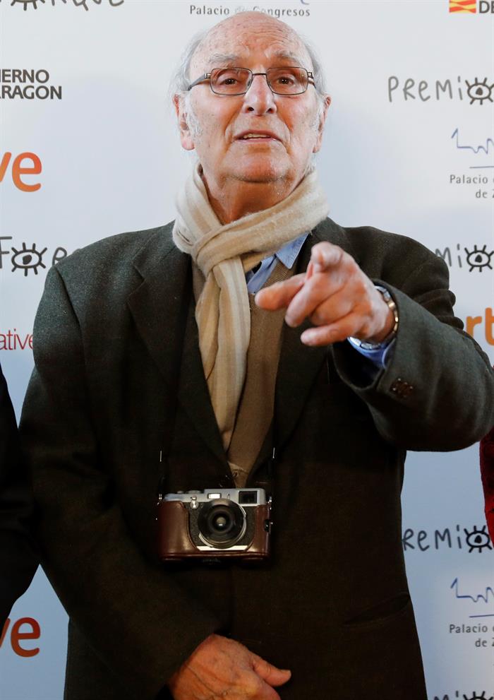  El realizador aragon&eacute;s Carlos Saura durante la presentaci&oacute;n de la XXIII edici&oacute;n de los Premios Jos&eacute; Mar&iacute;a Forqu&eacute;, en la que recibir&aacute; la Medalla de Oro 2018 de EGEDA.