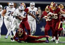 Resultados y clasificaciones de la Décimo Tercera Semana de la NFL El jugador de los Dallas Cowboys Alfred Morris (L) en acción contra el jugador de los Washington Redskins D.J. Swearinger (d) durante un partido de la Liga Nacional de Fútbol Americano (NFL).