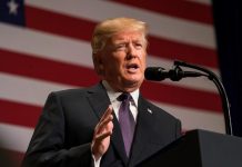Donald Trump, arremetió hoy de nuevo contra los medios de comunicación, esta vez por la que calificó como "denigrante" cobertura de la reforma fiscal.