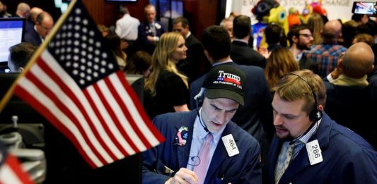 Wall Street cerró hoy con un nuevo récord histórico del Dow Jones.