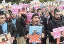 Procuradores de justicia piden un "Dream Act" limpio Veinte procuradores de justicia demócratas urgieron hoy al Congreso a aprobar antes del receso de fin de año el proyecto de ley Dream Act