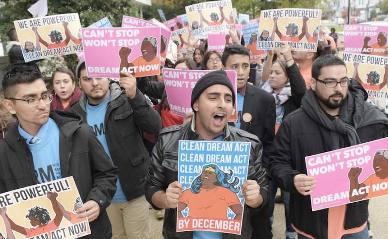 Veinte procuradores de justicia dem&oacute;cratas urgieron hoy al Congreso a aprobar antes del receso de fin de a&ntilde;o el proyecto de ley Dream Act