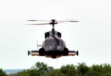 Puerta de un helicóptero de EEUU cae en colegio de Okinawa y hiere a un niño Un niño resultó herido hoy en un colegio de Okinawa (sur de Japón) al caer cerca de él una puerta desprendida de un helicóptero militar de EE.UU. que volaba hacia una base cercana, en un nuevo incidente relacionado con la presencia de tropas estadounidenses.