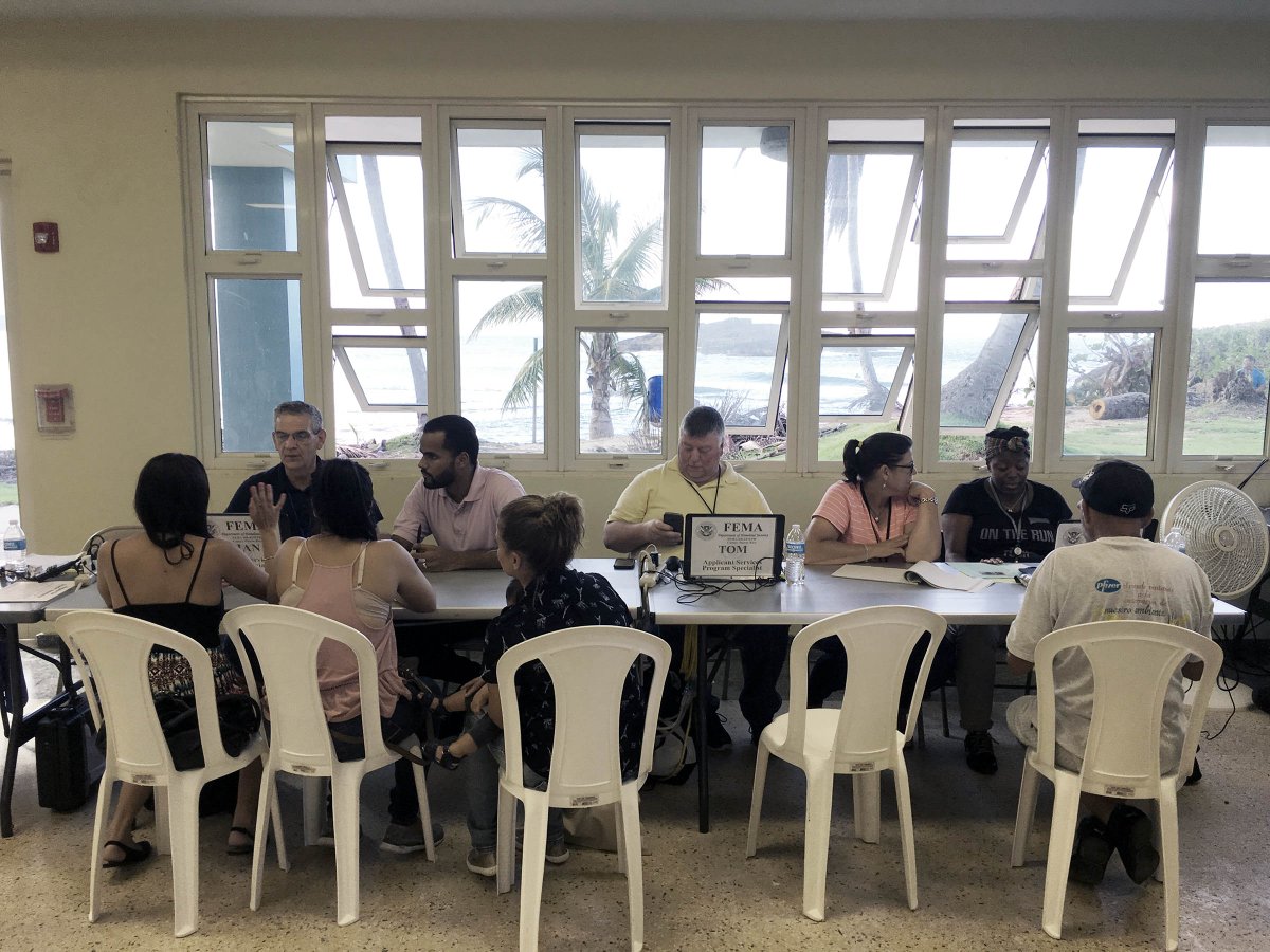 Los DRC atienden a due&ntilde;os de vivienda, inquilinos y due&ntilde;os de negocios que sufrieron da&ntilde;os a causa del hurac&aacute;n Mar&iacute;a. (foto twitter @FEMAespanol)