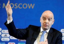 El presidente de la FIFA, Gianni Infantino, durante una rueda de prensa celebrada antes del sorteo para el Mundial de Rusia 2018.