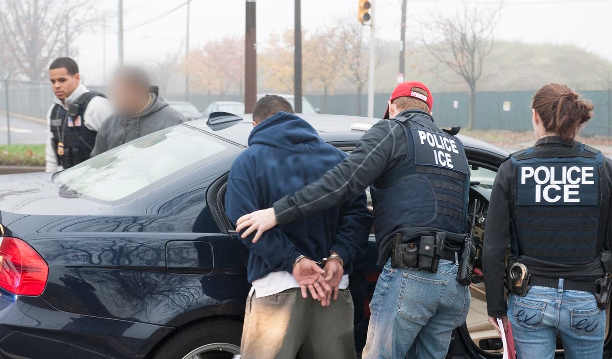 Las autoridades estadounidenses informaron hoy que un total de 101 personas fueron detenidas en el estado de Nueva Jersey. (foto twitter @ICEgov)