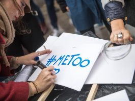 Dos meses después de que aparecieran las primeras acusaciones de abuso sexual contra Harvey Weinstein, uno de los productores más poderosos de Hollywood durante décadas, lo que parecía un caso aislado se ha convertido en una riada de denuncias cuyo principal símbolo es el movimiento #MeToo. (foto archivo)