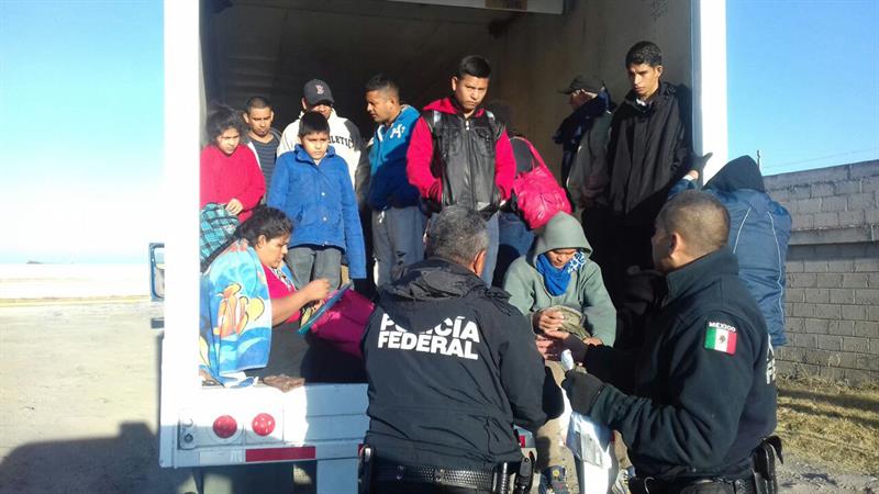 Fotograf&iacute;a cedida por la fiscal&iacute;a mexicana, que muestra el sitio donde un total de 29 indocumentados centroamericanos fueron abandonados