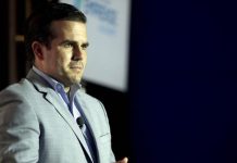 Ricardo Rosselló anunció hoy que los municipios de la isla dispondrán de un fondo de 100 millones de dólares. (foto twitter @ricardorossello)