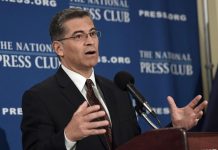 Xavier Becerra ha interpuesto una demanda judicial contra la Administración Trump por su amenaza de retener fondos a las "ciudades santuario".