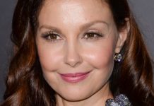 Ashley Judd dice que Weinstein la excluyó de proyectos por no tenerle miedo Ashley Judd dijo que el productor Harvey Weinstein la "dejó fuera" de proyectos cinematográficos porque, al no tenerle "miedo", no accedió a sus deseos. (foto twitter)