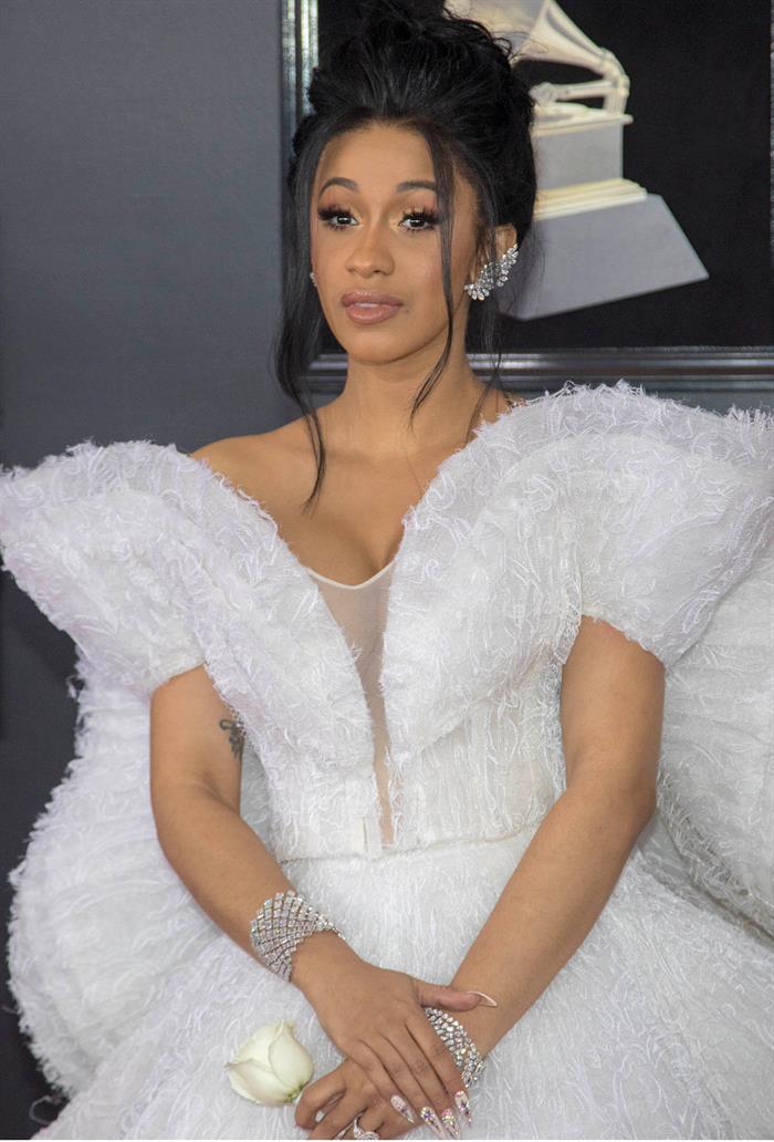 Cardi B, nominada por partida doble, explicó a los periodistas que el techo de cristal al que se enfrentan las mujeres no es algo exclusivo de la industria discográfica o cinematográfica.