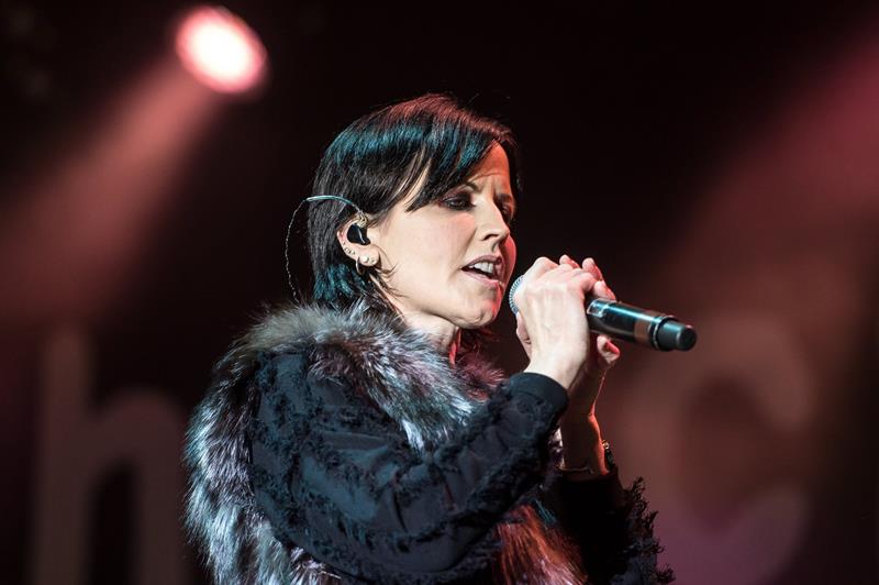 La Policía británica informó hoy de que no considera "sospechosa" la muerte de la cantante irlandesa Dolores O'Riordan.