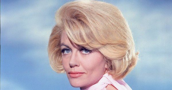 La actriz Dorothy Malone murió hoy a los 92 años en Dallas. (foto twitter)
