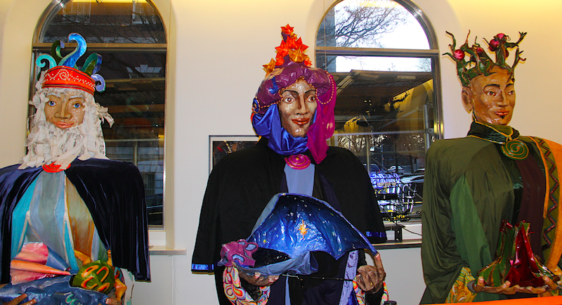 Gigantescas figuras de los tres Reyes Magos son los principales personajes del famoso Desfile del D&iacute;a de Reyes organizado por El Museo del Barrio en el East Harlem de Manhattan.