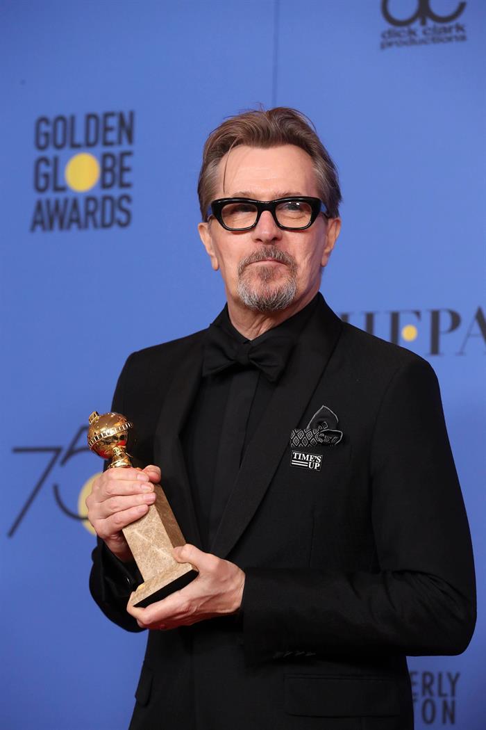 Gary Oldman llegó a Londres para presentar "El instante más oscuro", su última película que versa sobre la vida del ex primer ministro británico.