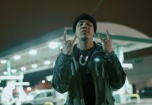 El cantante urbano Nikolodian es dos en uno Nikolodian quien nació en la República Dominicana y creció en Puerto Rico y El Bronx