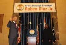 Presidente de El Bronx juramenta su tercer mandato Rubén Díaz Jr. siendo juramentado a su tercer mandato como 13° presidente del condado de El Bronx. La Excma. Elizabeth A. Taylor, Jueza del Tribunal Civil de la Ciudad de Nueva York, en el condado de El Bronx estuvo a cargo de la juramentación del presidente del condado, Ruben Díaz Jr., la ceremonia se llevó a cabo en el edificio de la Corte Suprema de El Bronx, Veterans Memorial Hall.