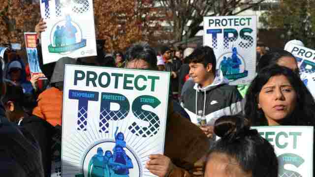 La organizaci&oacute;n no gubernamental Instituto Salvadore&ntilde;o del Migrante (Insami) lament&oacute; hoy la decisi&oacute;n del Gobierno de Estados Unidos de cancelar el Estatus de Protecci&oacute;n Temporal (TPS). (foto twitter)