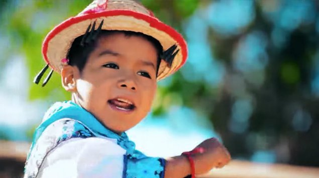 Yuawi, un ni&ntilde;o ind&iacute;gena de 9 a&ntilde;os que desea consagrarse como cantante siguiendo los pasos de su &iacute;dolo Vicente Fern&aacute;ndez. (foto twitter)