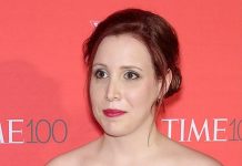 Dylan Farrow: "Soy creíble y digo la verdad" sobre los abusos de mi padre Gerwig afirmó que los artículos que escribió Dylan Farrow, hija adoptiva de Allen, le hicieron ver que "había incrementado el dolor de otra mujer".