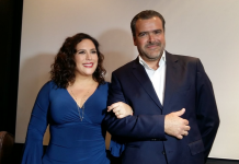La actriz Angélica Vale y el productor Carlos Moreno.