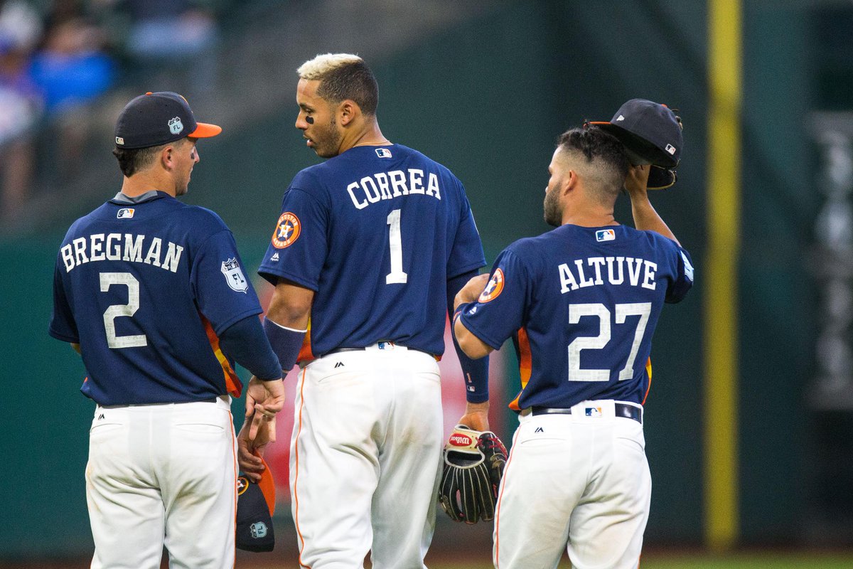  La expedici&oacute;n de los Astros de Houston protagoniza hoy su primera jornada de trabajo en el campo de entrenamiento. (foto twitter @LosAstros)