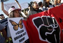 Los soñadores piden protección DACA.
