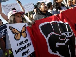 Los soñadores piden protección DACA.