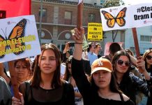 Un tribunal federal en Nueva York frenó hoy la decisión de la Administración de Donald Trump de poner fin al programa DACA. (foto archivo)