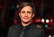 El actor mexicano Gael García Bernal posa para los medios a su llegada al estreno de "Museo", en el Festival de Cine de Berlín, Alemania, el 22 de febrero del 2018.
