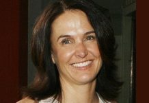 Jill Messick, que trabajó como productora y representante de actores en Hollywood, se suicidó hoy a los 50 años. (foto twitter)