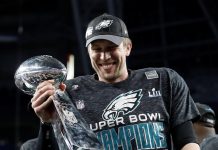 Nick Foles, de los Eagles de Filadelfia fue nombrado Jugador Más Valioso (MVP) del Super Bowl.