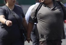 el riesgo de daño al corazón que supone la obesidad es mayor si una persona se mantiene obesa por un largo periodo de tiempo