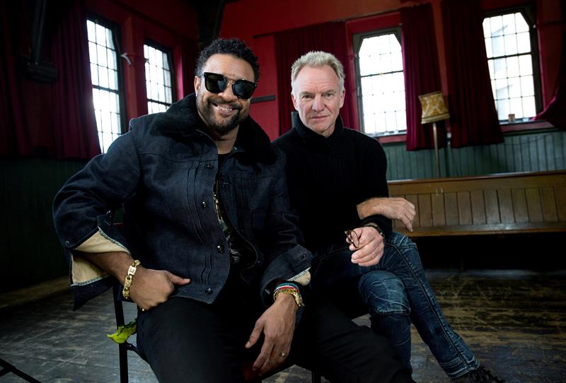 Sting Acompa&ntilde;ado por el cantante Shaggy, el ex de The Police no tard&oacute; en unir el reggae a su ADN y es que su nuevo &aacute;lbum, "44/876", bebe directamente de esa m&uacute;sica.